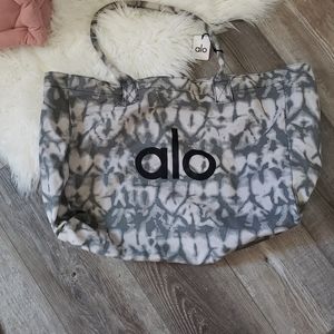 Alo Tote